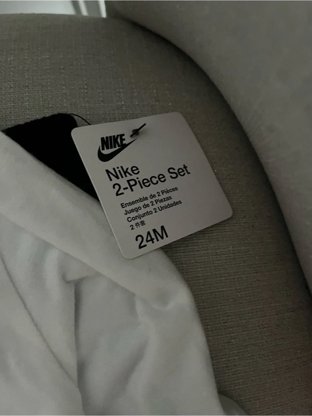 Nike White Long Sleeve Tee with Black and Yellow Logo - Picture 4 of 7